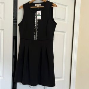 Elegant Black Sleeveless Dress